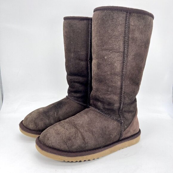UGG Classic Women Size 5 Tall Shearling Winter Boots Choc Brown 5815 - Picture 1 of 12